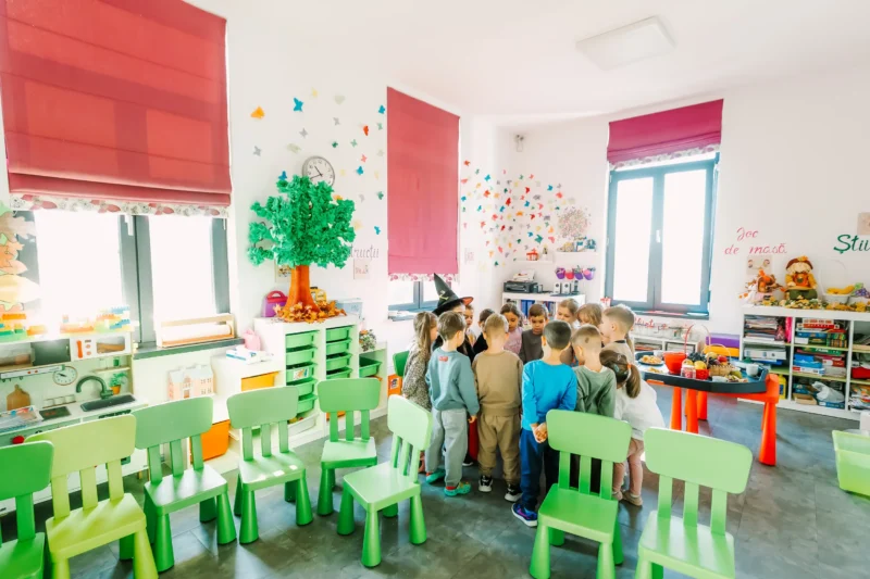 Spații dotate corespunzător vârstei
